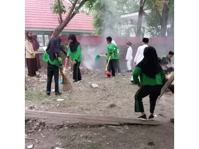 Gotong Royong (Jumat Bersih)